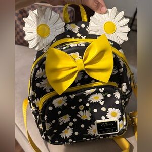 Disney loungefly Daisy Backpack - Black and Yellow